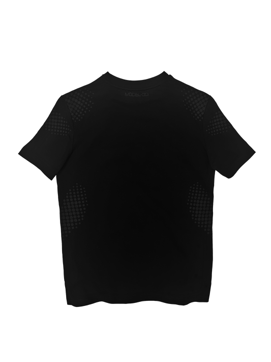 T-SHIRT: MODEL-001